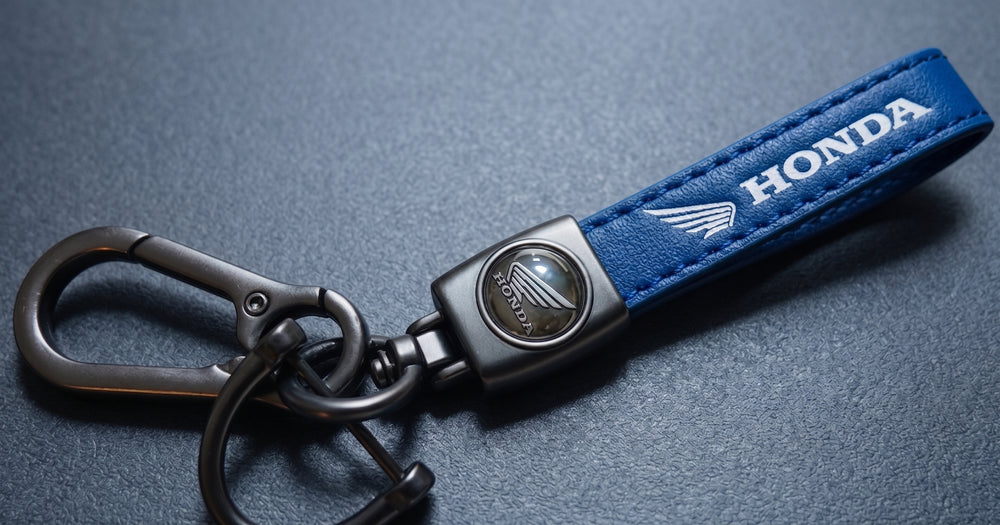Genuine Leather Keychains for Motorcycles and Cars – Unique Design and Quality Finish